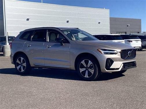 2025 Volvo XC60 Plug-In Hybrid T8 Core