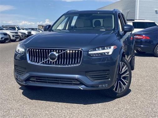 2021 Volvo XC90 T5 Momentum 7 Passenger