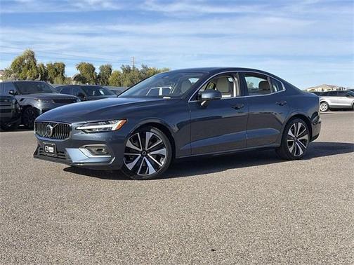 2023 Volvo S60 B5 Ultimate Bright Theme