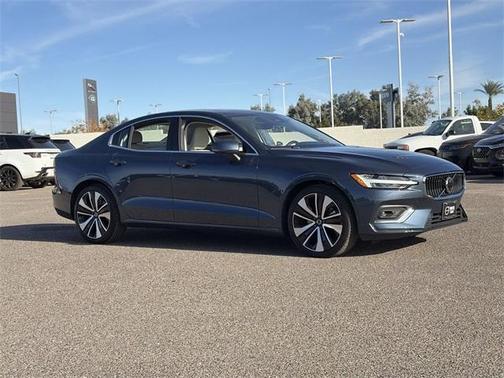 2023 Volvo S60 B5 Ultimate Bright Theme