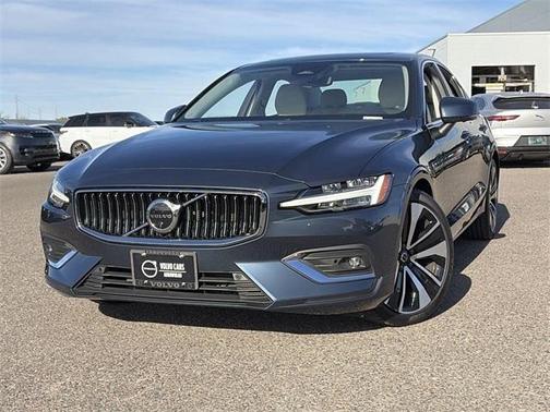 2023 Volvo S60 B5 Ultimate Bright Theme