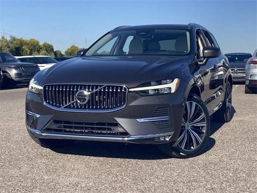 2023 Volvo XC60 B5 Plus Bright Theme