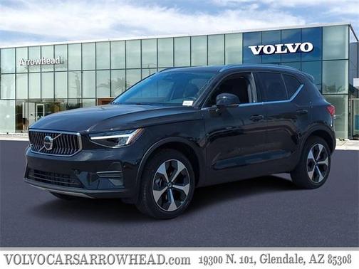 2025 Volvo XC40 B5 Core Bright Theme