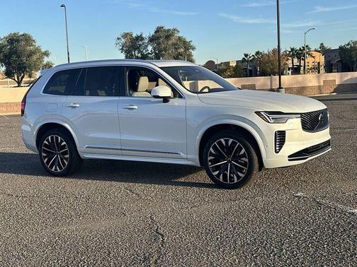 2026 Volvo XC90 B6 Plus 7-Seater