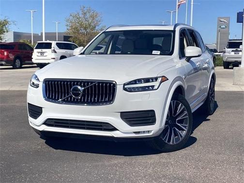 2022 Volvo XC90 T5 Momentum 7 Passenger