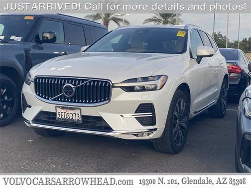 2023 Volvo XC60 B5 Ultimate Bright Theme