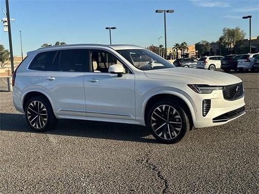 2026 Volvo XC90 B6 Plus 7-Seater