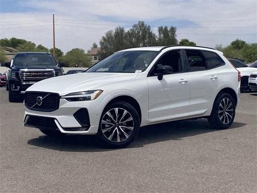 2025 Volvo XC60 B5 Plus