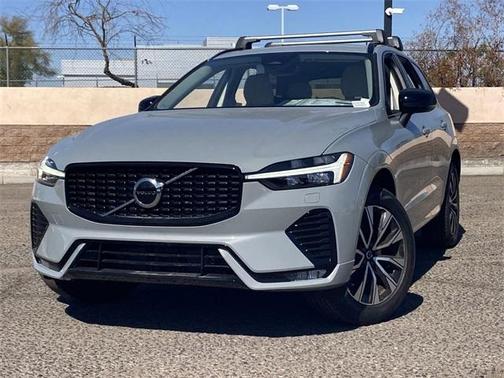 2025 Volvo XC60 B5 Core