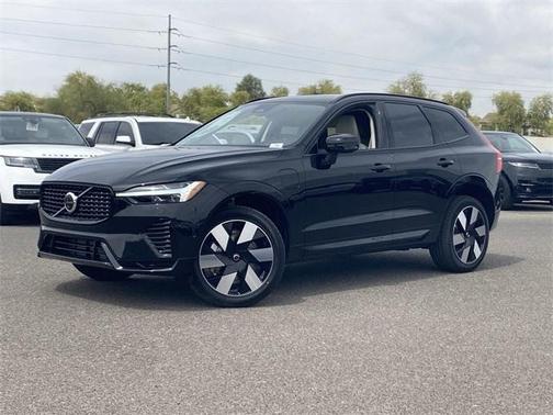 2025 Volvo XC60 Plug-In Hybrid T8 Plus