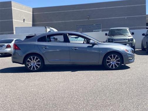 2017 Volvo S60 T5 Inscription Platinum