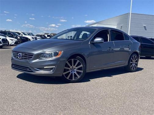 2017 Volvo S60 T5 Inscription Platinum