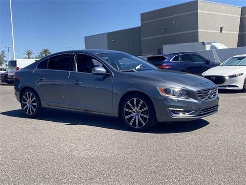 2017 Volvo S60 T5 Inscription Platinum