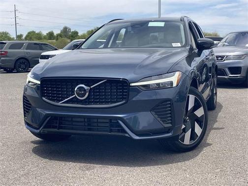 2025 Volvo XC60 Plug-In Hybrid T8 Ultra