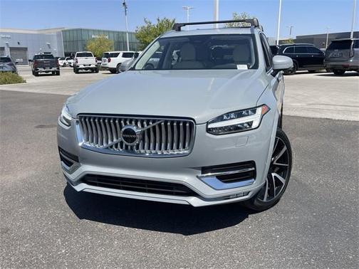 2025 Volvo XC90 B6 Plus 6-Seater