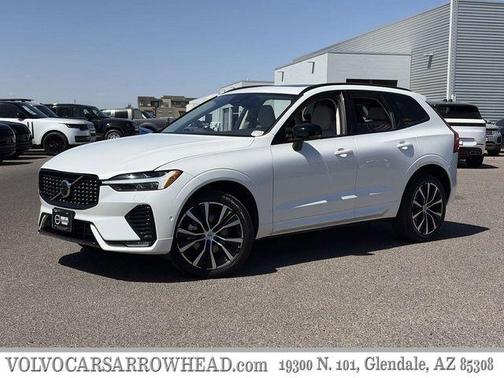 Crystal White 2023 Volvo XC60 B5 Plus Dark Theme