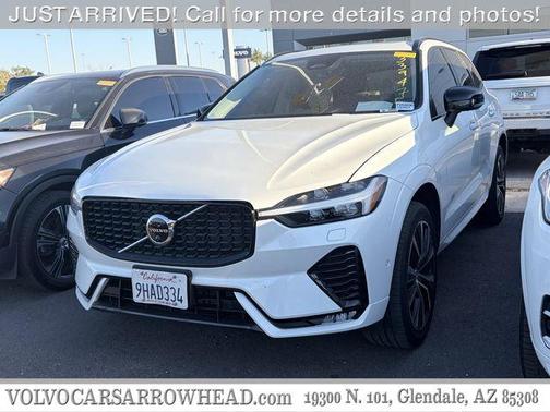 Crystal White 2023 Volvo XC60 B5 Plus Dark Theme