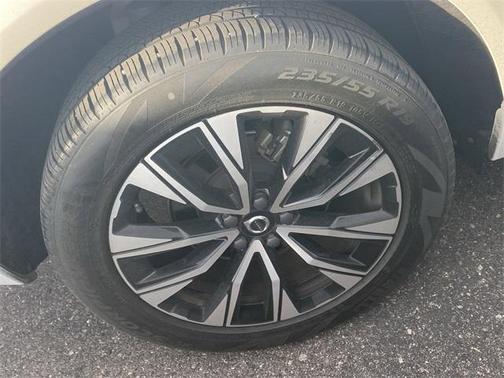 2023 Volvo XC60 B5 Core