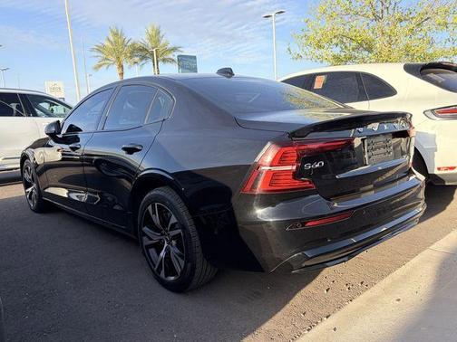 2025 Volvo S60 B5 Plus