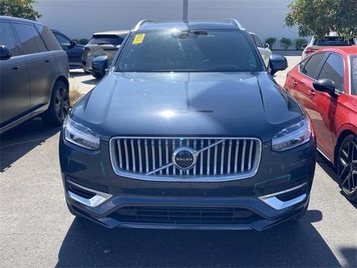 2022 Volvo XC90 Recharge Plug-In Hybrid T8 Inscription Extended Range 7P