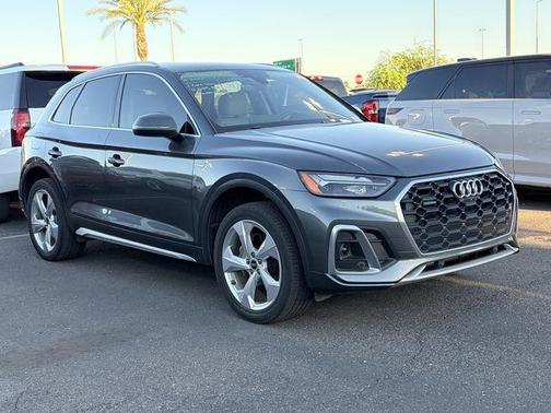 Daytona Gray Pearl Effect 2022 Audi Q5 45 S line quattro Premium