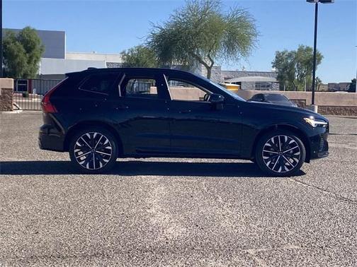 2026 Volvo XC60 B5 Ultra