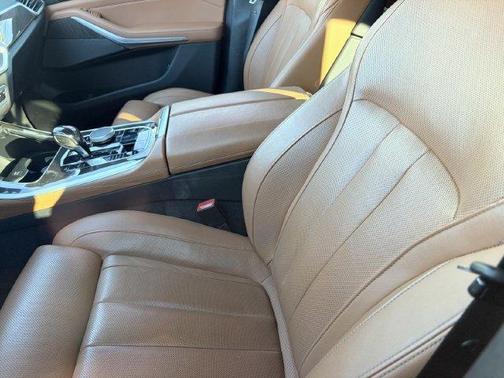 Phytonic Blue Metallic 2022 BMW X5 M50i