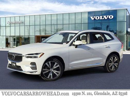 Crystal White 2023 Volvo XC60 B5 Ultimate Bright Theme