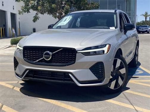 2025 Volvo XC60 Plug-In Hybrid T8 Plus