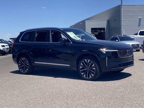 Onyx Black Metallic 2025 Volvo XC90 B6 Plus 7-Seater