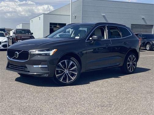 2022 Volvo XC60 B5 Momentum