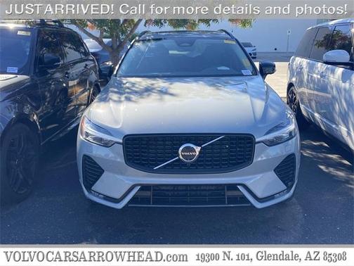 2024 Volvo XC60 B5 Plus Dark Theme
