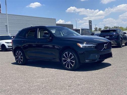 2025 Volvo XC60 B5 Plus