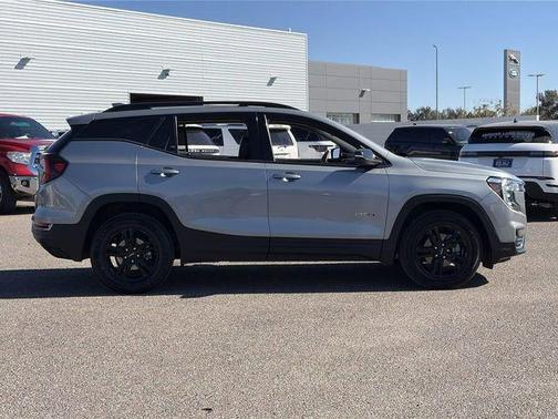 2024 GMC Terrain AT4
