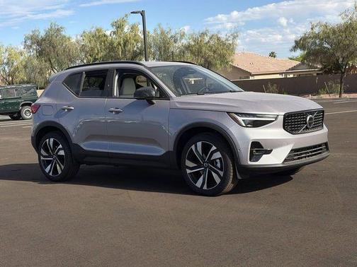 Aurora Blue 2026 Volvo XC40 B5 Ultra