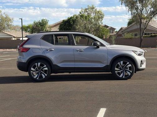 Aurora Blue 2026 Volvo XC40 B5 Ultra