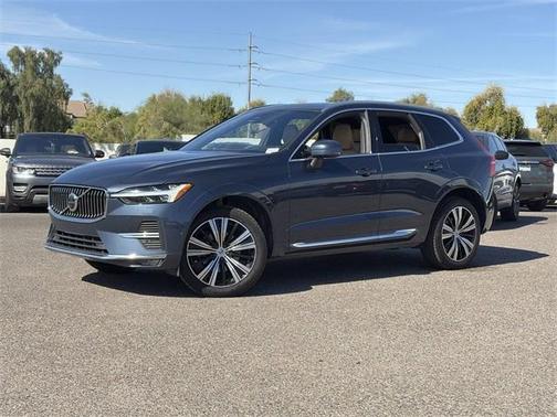 2022 Volvo XC60 B5 Inscription