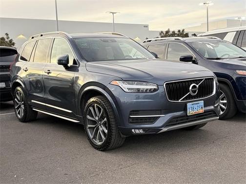 2019 Volvo XC90 T6 Momentum