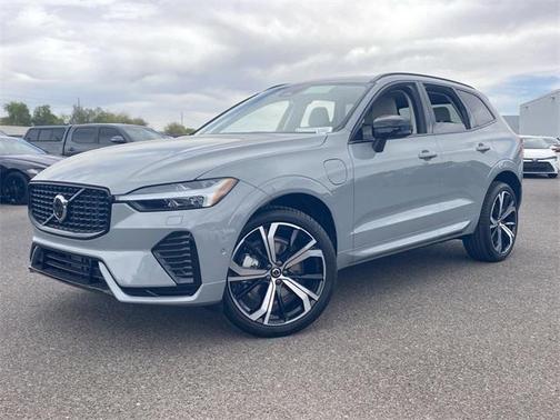 2025 Volvo XC60 Plug-In Hybrid T8 Ultra