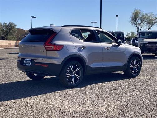 2026 Volvo XC40 B5 Core