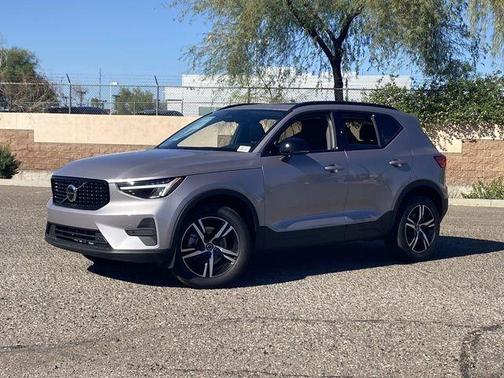 2026 Volvo XC40 B5 Core