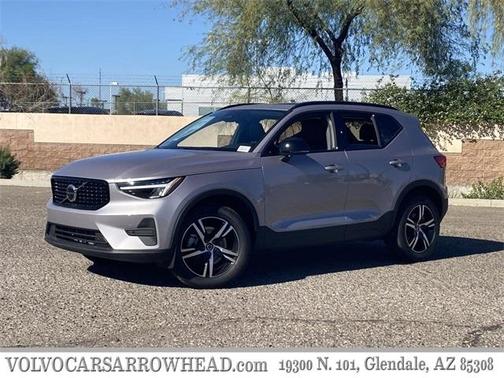 2026 Volvo XC40 B5 Core