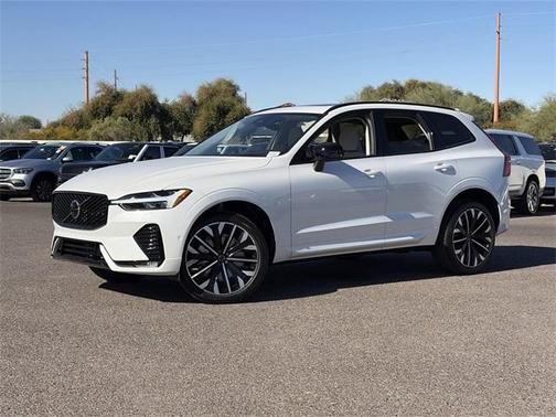 2026 Volvo XC60 B5 Ultra