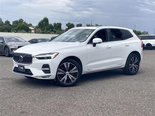 2023 Volvo XC60 B5 Plus Bright Theme