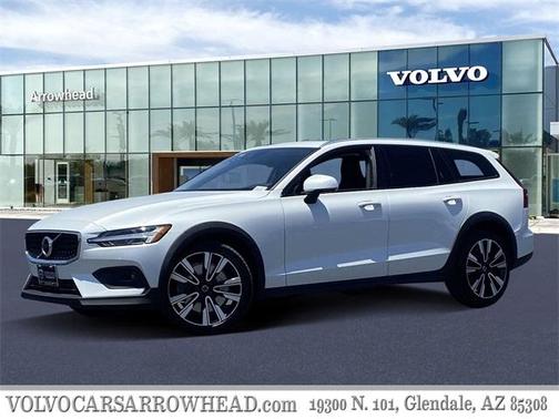 Photo 1 of 34 of 2021 Volvo V60 Cross Country T5