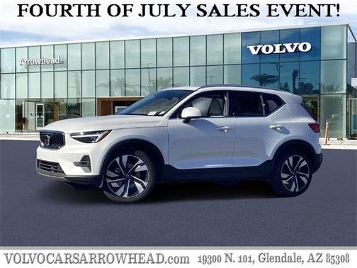 2024 Volvo XC40 B5 Plus Bright Theme