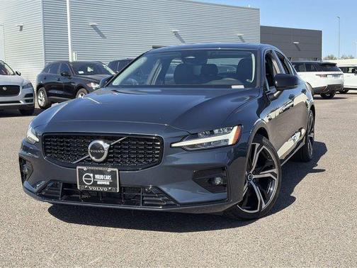 Denim Blue Metallic 2025 Volvo S60 B5 Core