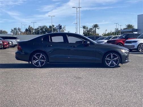 2023 Volvo S60 B5 Core Dark Theme