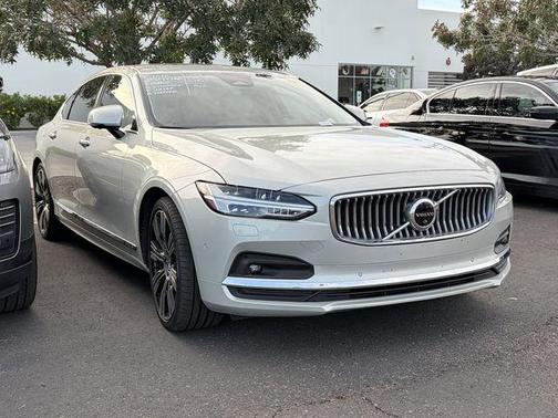2022 Volvo S90 B6 Inscription