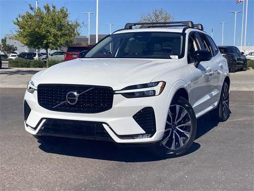 2025 Volvo XC60 B5 Core